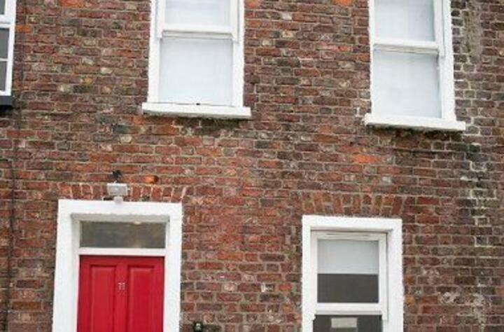 Amazing 3 Bedroom Home, Prime Bt1 Postcode And City Centre Location Belfast Exterior foto